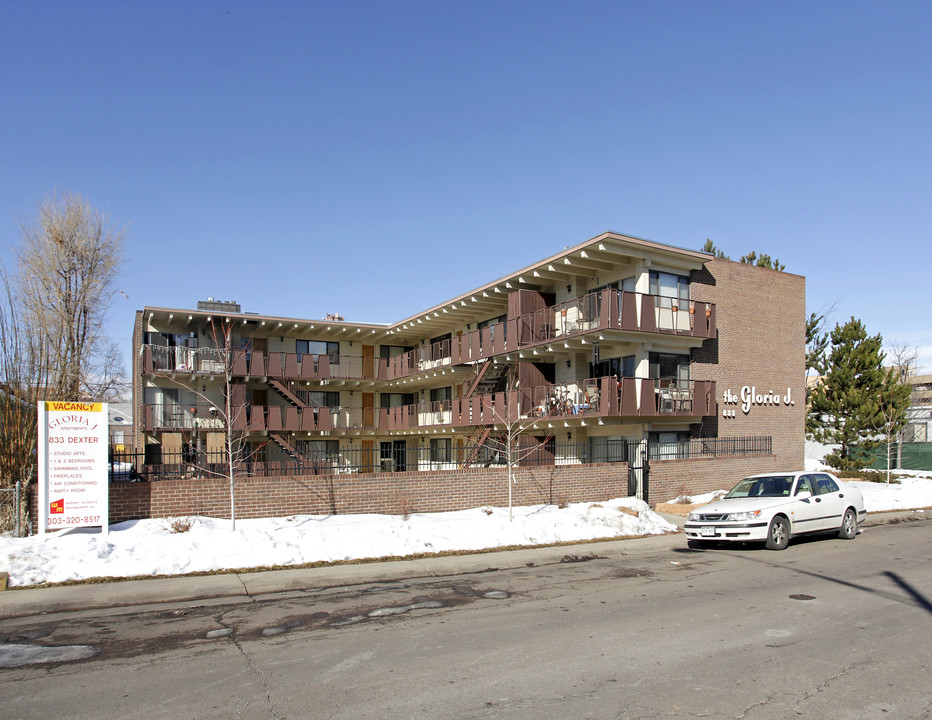 833 Dexter Apartments in Denver, CO - Building Photo