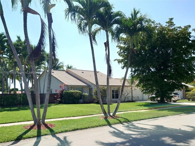 property at 21367 Chinaberry Dr