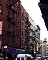 29 Catherine St in New York, NY - Building Photo