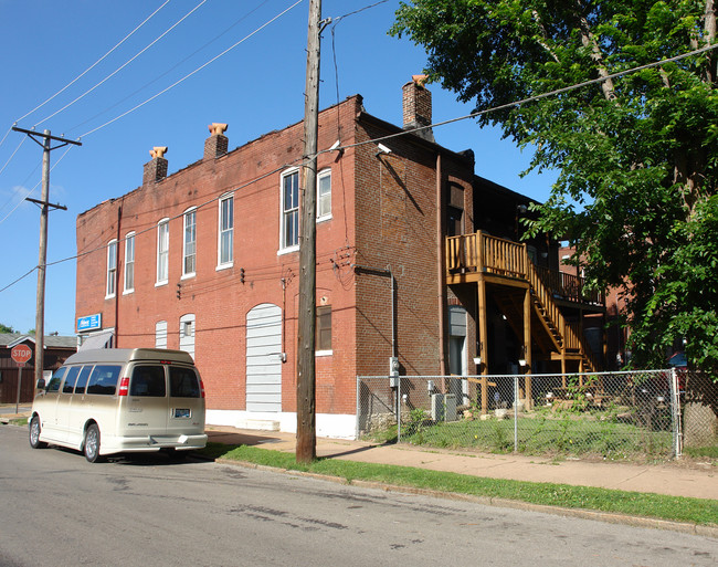 3224 Meramec St in St. Louis, MO - Foto de edificio - Building Photo