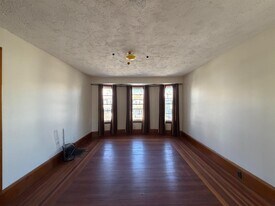 1040 Broadway, Unit 2 in Somerville, MA - Building Photo