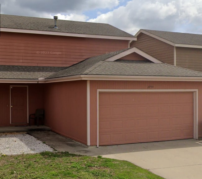 property at 2754 S Glenview Ave