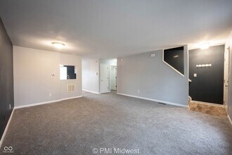 3220 River Villa Way in Indianapolis, IN - Building Photo - Building Photo