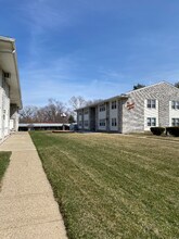 405 SW Elm St in Ankeny, IA - Building Photo - Building Photo