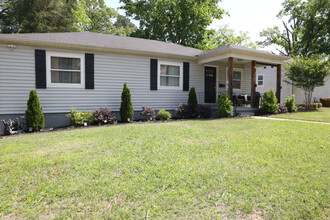 1617 27th St N in Birmingham, AL - Foto de edificio - Building Photo