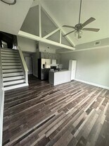 2310 12th Ave in La Marque, TX - Building Photo