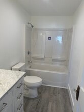 55 Lucas St, Unit 1st Floor in New Bedford, MA - Building Photo - Building Photo