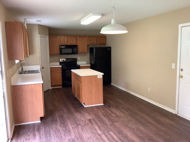 5710 Waterpoint Dr in Browns Summit, NC - Building Photo - Building Photo