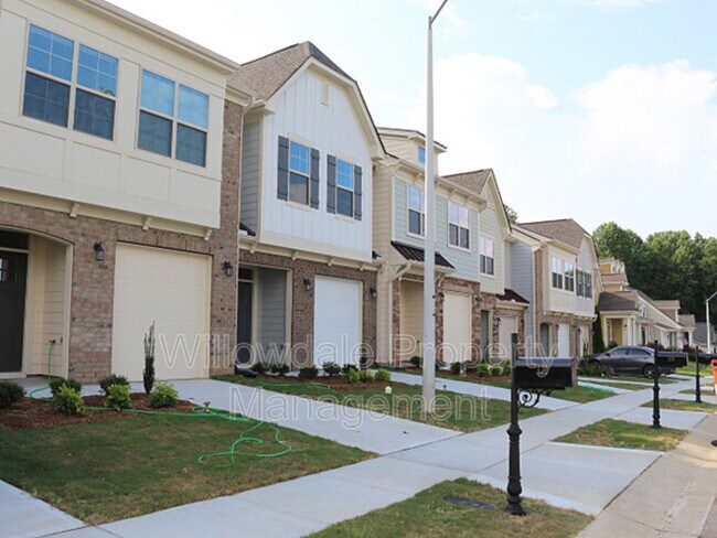 326 Duchart Lane in Fuquay Varina, NC - Building Photo - Building Photo