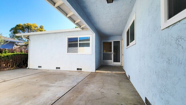 1031-1033 Dale Ave in Mountain View, CA - Building Photo - Building Photo