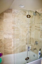 1460 W Huron St in Chicago, IL - Building Photo - Building Photo