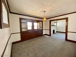 987 Whittier Ave in Akron, OH - Building Photo - Building Photo