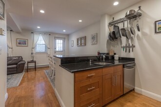 8 Garrison St, Unit 207 in Boston, MA - Building Photo - Building Photo