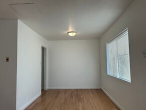 1295 Floral Ave in Oroville, CA - Building Photo - Building Photo