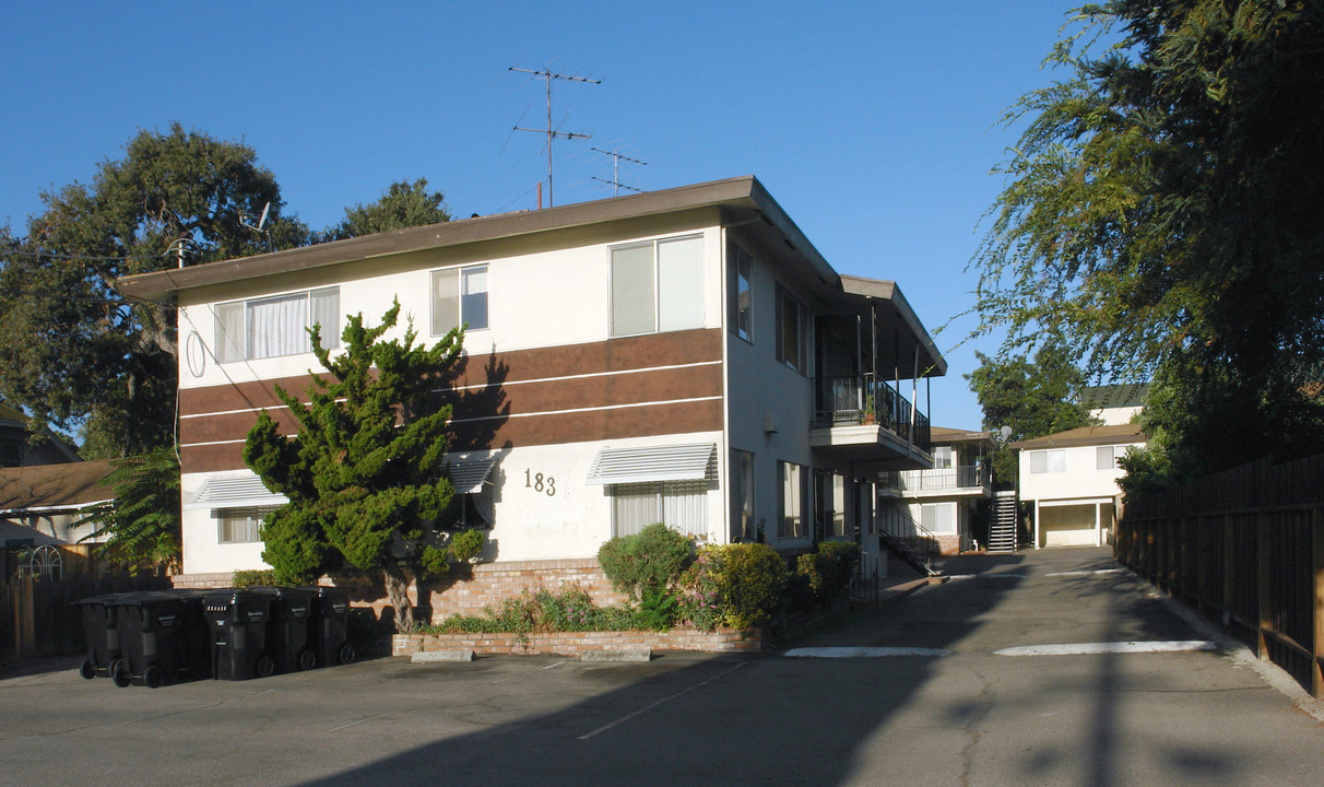 Uptown Apartments in Sunnyvale, CA - Building Photo