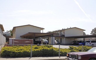 1118 Parkside St in Salinas, CA - Building Photo