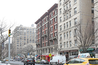 2881-2885 Broadway in New York, NY - Foto de edificio - Building Photo