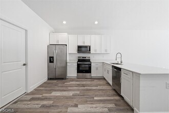 10045 Amicola St in Port Charlotte, FL - Building Photo - Building Photo