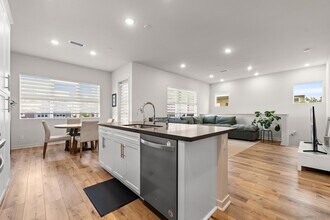 2055 Bravo Loop, Unit 3 in Chula Vista, CA - Building Photo - Building Photo