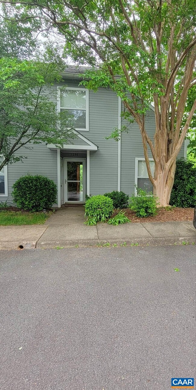 1256 Maple View Dr in Charlottesville, VA - Building Photo - Building Photo