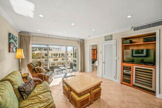 4300 El Mar Dr, Unit 33 in Lauderdale-by-the-Sea, FL - Building Photo - Building Photo