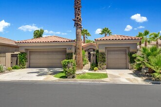 280 Gold Canyon Dr in Palm Desert, CA - Foto de edificio - Building Photo
