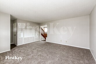 7262 Woodmill Ct, Unit 462 in Avon, IN - Foto de edificio - Building Photo