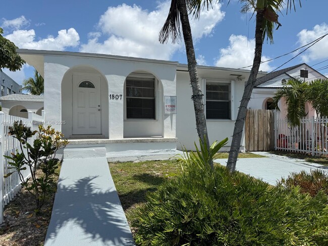 property at 1807 NW 33rd St