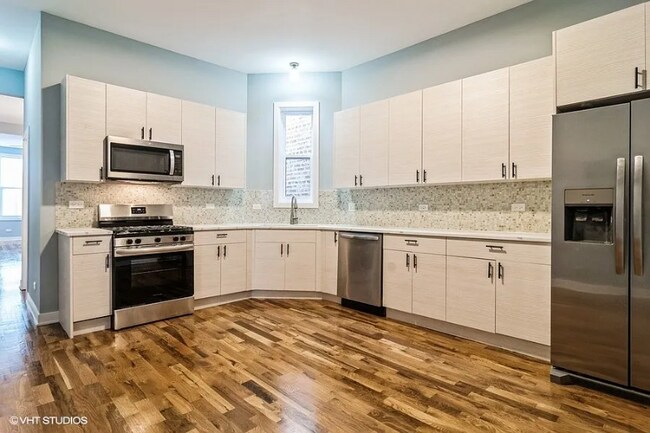 3035 W Flournoy St in Chicago, IL - Building Photo - Building Photo