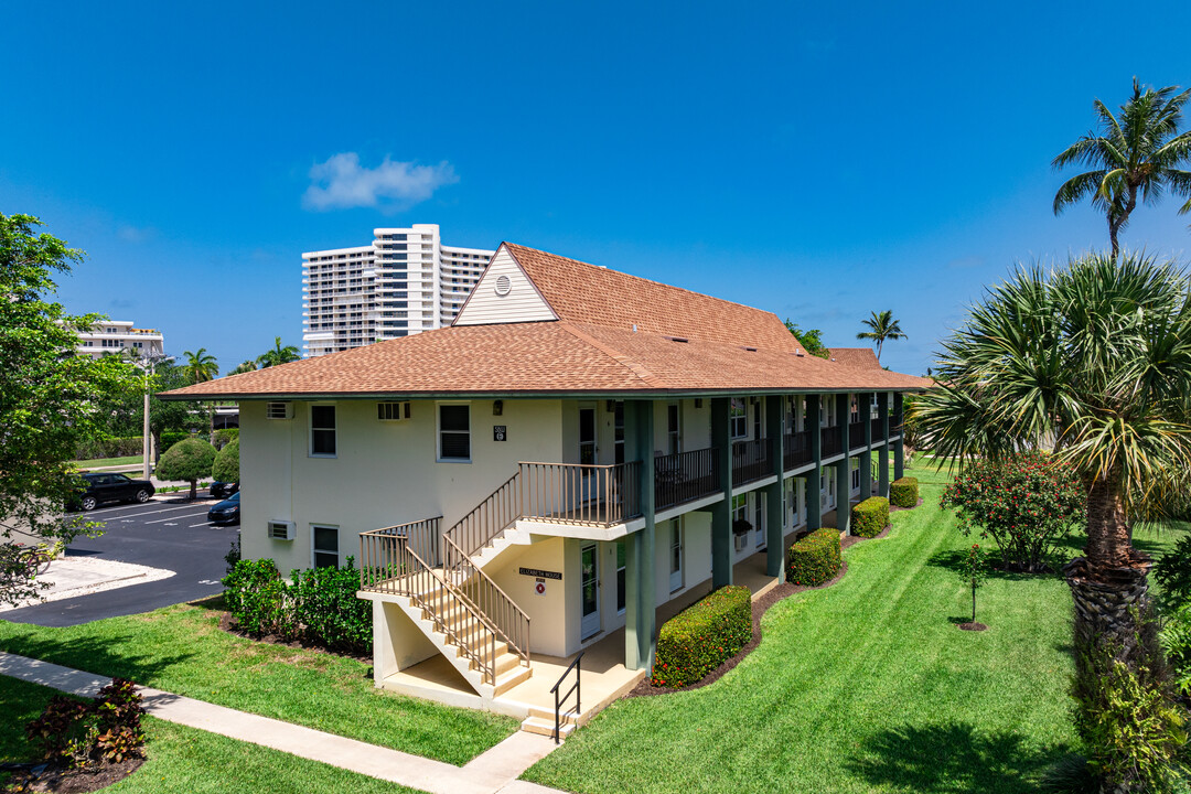 Sea Breeze West in Marco Island, FL - Foto de edificio