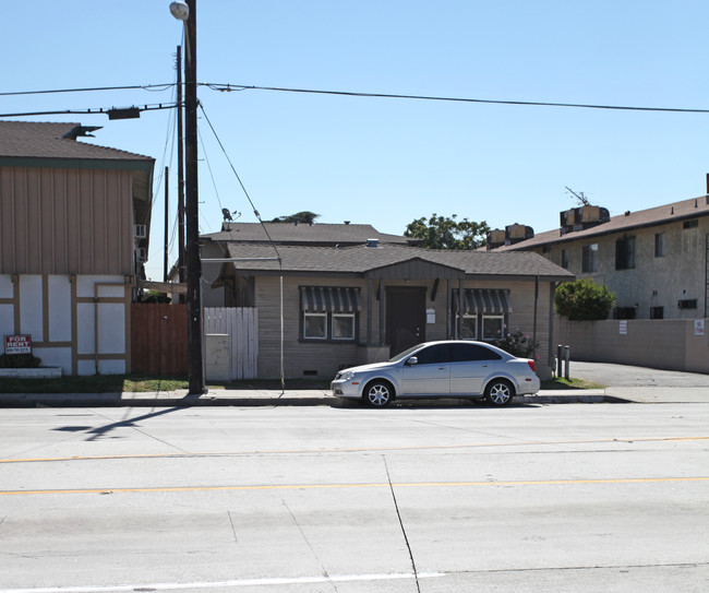 3630 N Baldwin Ave in El Monte, CA - Building Photo - Building Photo