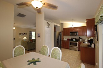 5300 Seagrape Dr in Fort Pierce, FL - Building Photo - Building Photo