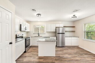 11903 Edgar St in Houston, TX - Foto de edificio - Building Photo