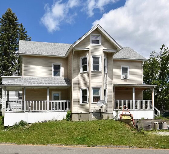 3 Robbins Ave, Unit 2ndFloor in Pittsfield, MA - Foto de edificio