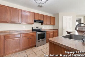 10215 Villa Del Lago in San Antonio, TX - Foto de edificio - Building Photo
