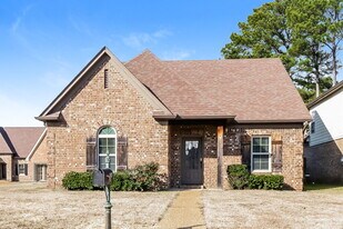 5823 Bedford Pl in Southaven, MS - Building Photo