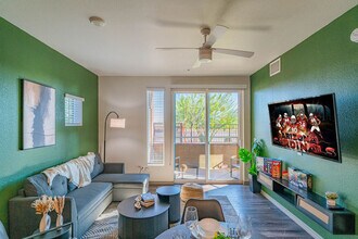 9600 W Georgia Ave in Glendale, AZ - Building Photo - Building Photo