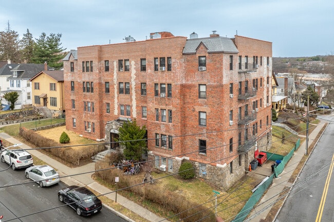 1 Lincoln Ave in White Plains, NY - Building Photo - Primary Photo