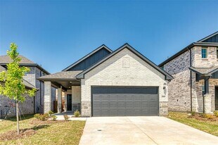 206 Berkshire Dr in McKinney, TX - Building Photo