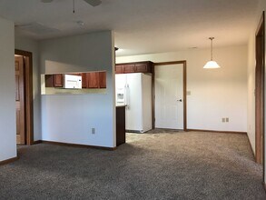 1001 Altamonte Dr in Athens, OH - Foto de edificio - Building Photo