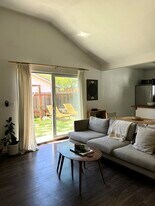 4906 Rhoads Ave, Unit 1 in Santa Barbara, CA - Building Photo