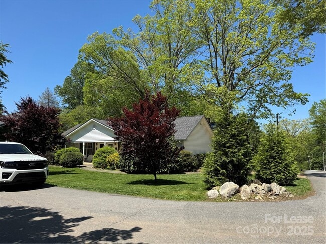 3 Fielding St in Asheville, NC - Building Photo - Building Photo