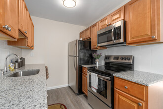 Audubon Court Apartments in Audubon, PA - Building Photo - Interior Photo