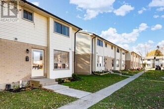 135 Belmont Dr in London, ON - Building Photo - Building Photo