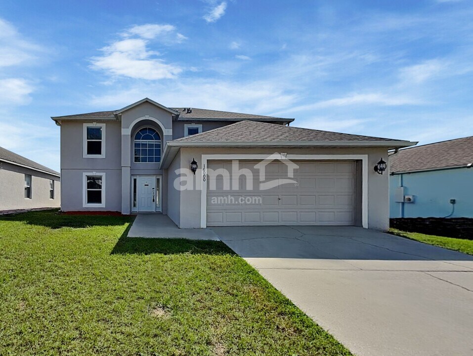 16000 Wilkinson Dr in Clermont, FL - Building Photo