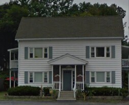 93 W Broadway in Derry, NH - Building Photo