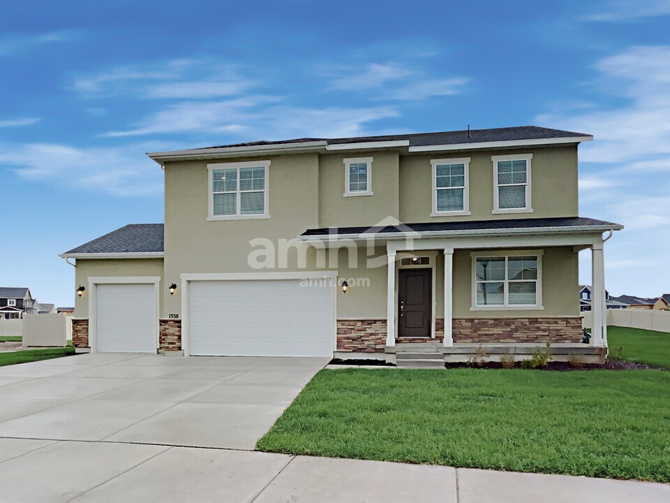 1338 E White St in Lehi, UT - Building Photo