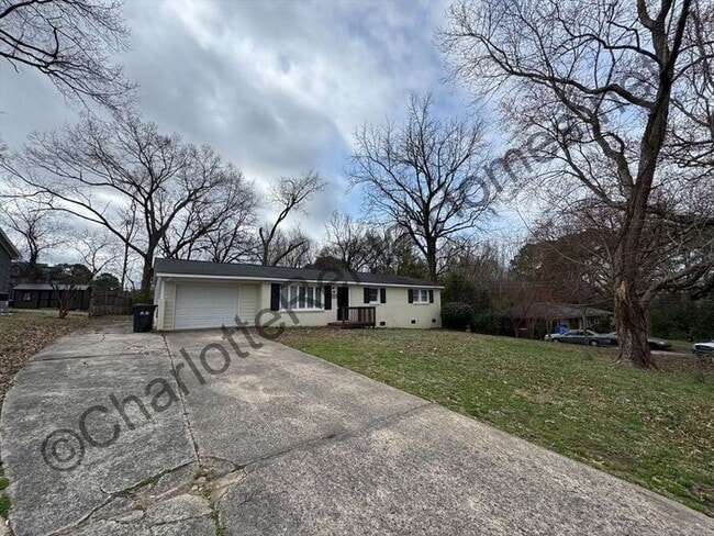 property at 2116 Tarlton Dr