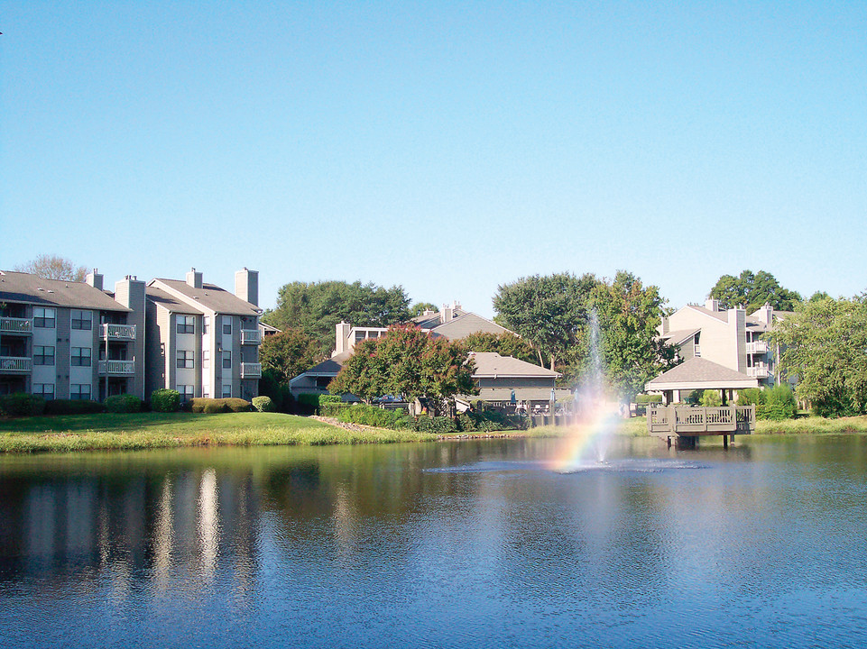 Amber Lake in Charlotte, NC - Foto de edificio