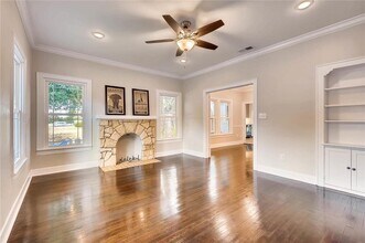 811 1/2 E 38th St in Austin, TX - Building Photo - Building Photo